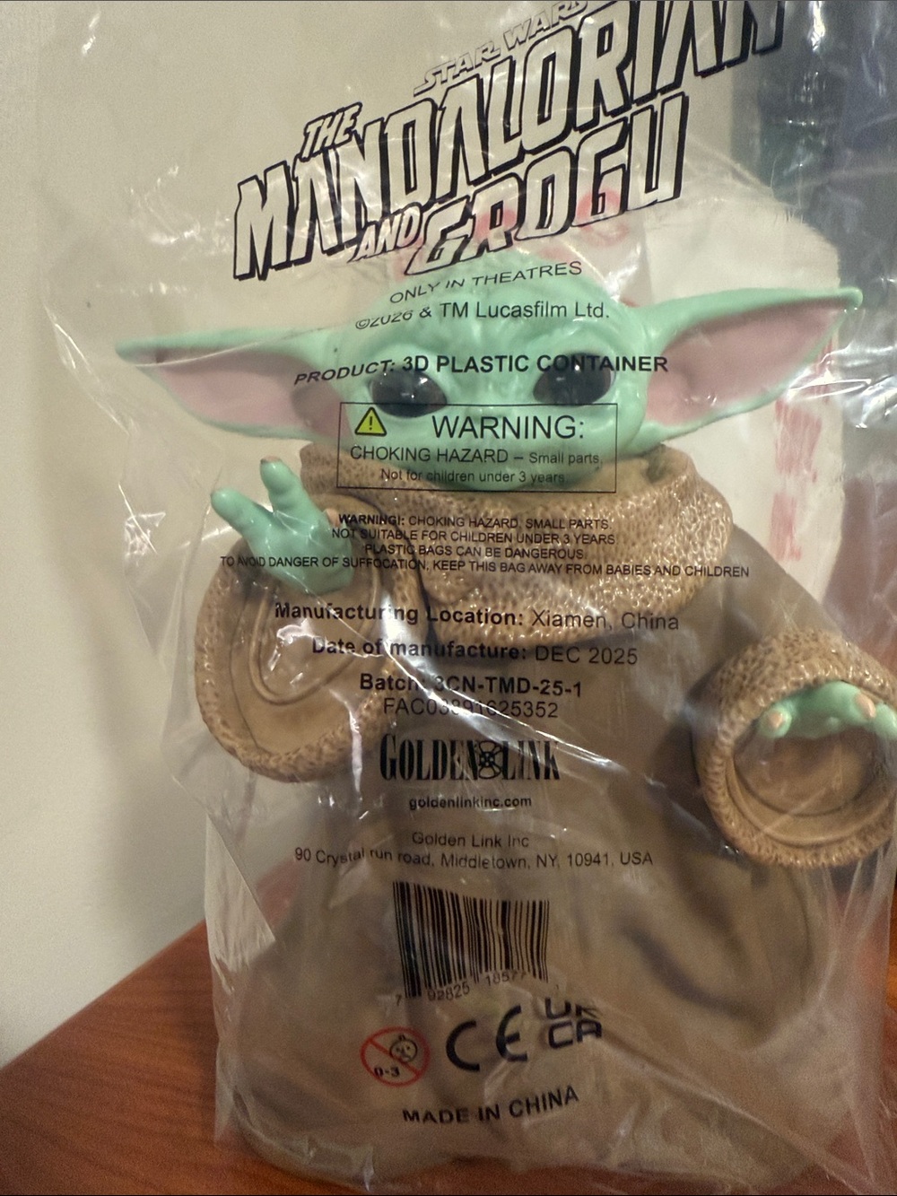 Star Wars Mandalorian Grogu Popcorn Bucket + Helmet Cup! Cinemark NWT IN HAND! - Picture 11 of 15